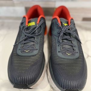 Hoka Bondi size 12 like new. Worn less then 15 times.